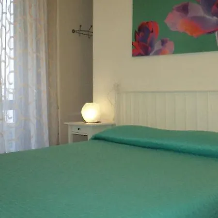 Rubens Bed & Breakfast 2*