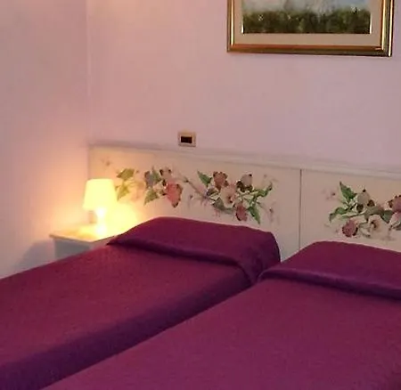 Rubens Bed & Breakfast 2*